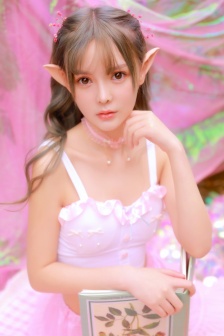美女100%露全身